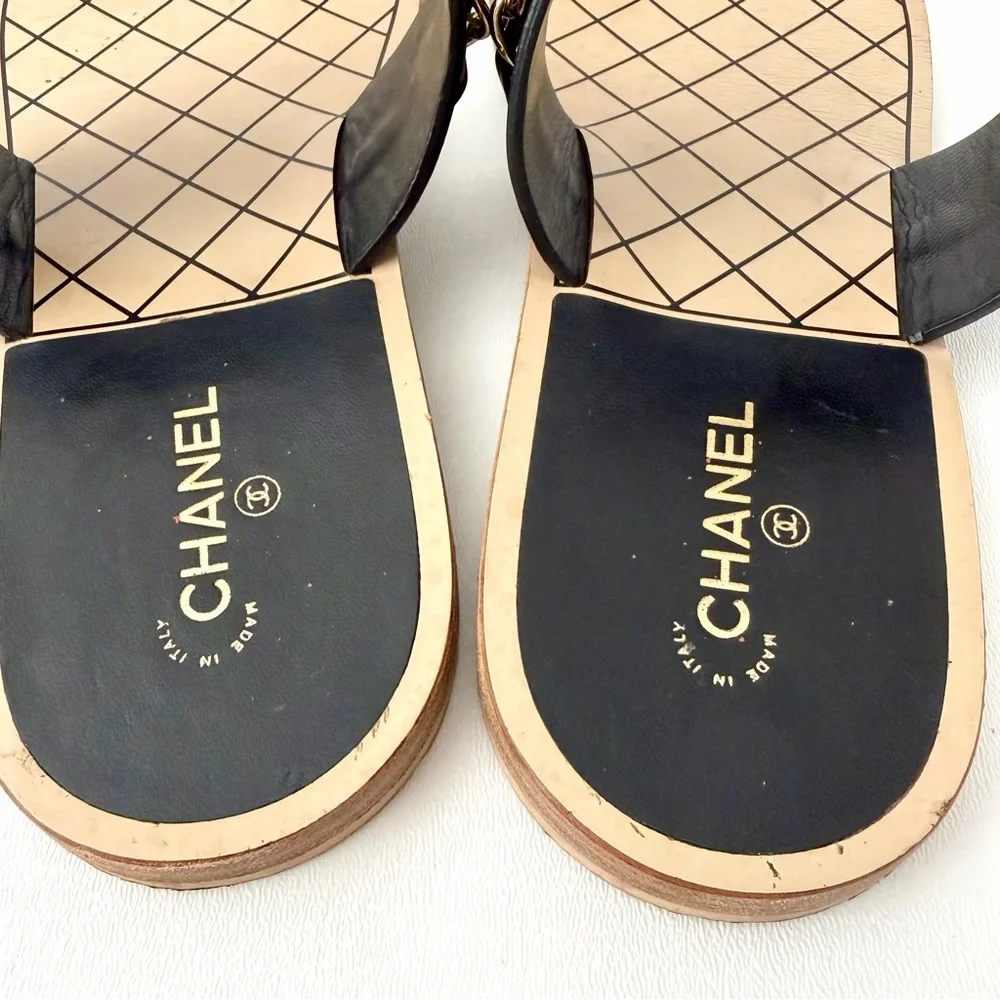 CHANEL | Chain CC Toe Ring Sandals Black Leather Flats EU 40 - Picture 6 of 16